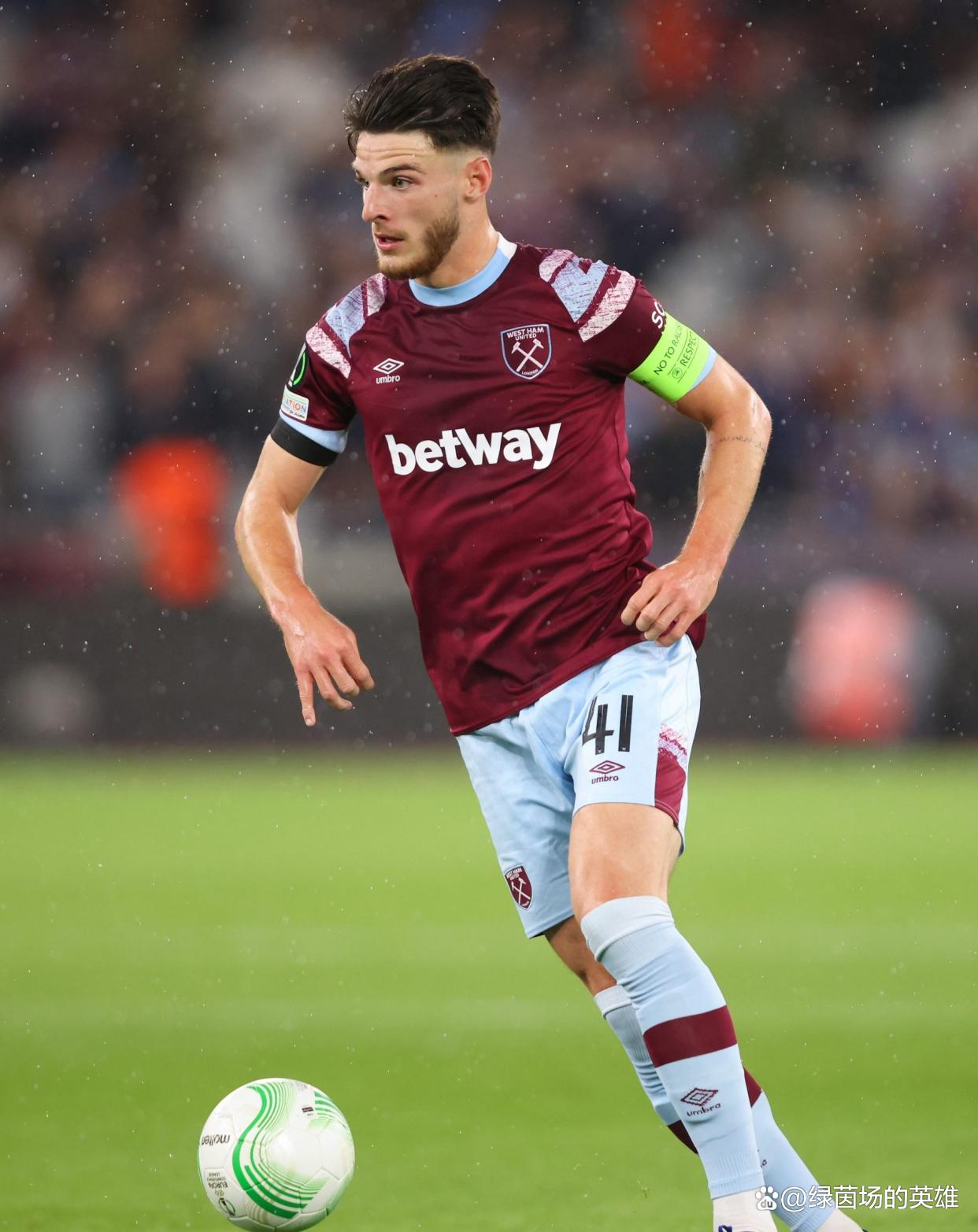  NBA常规赛转会风云：切尔西盯上锋线强援，莱万或成交易筹码